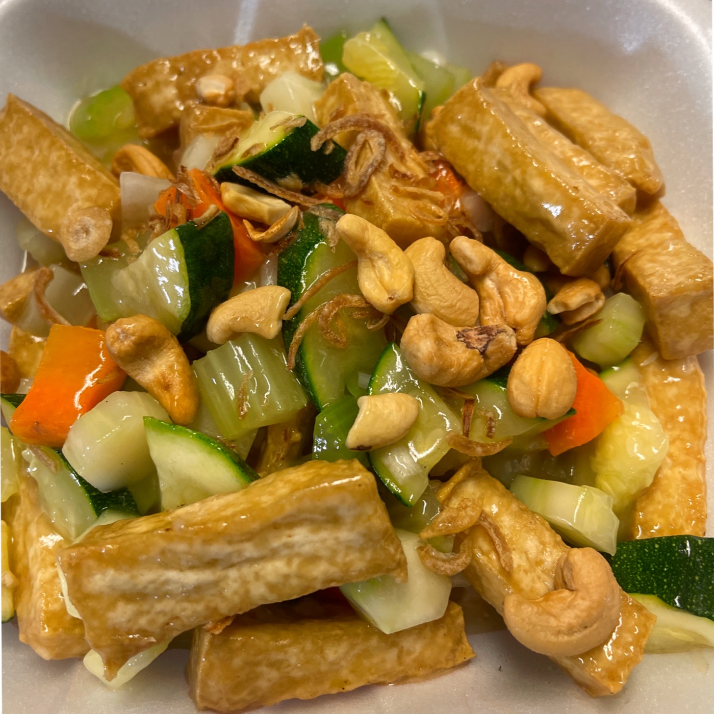 Cashew chicken with vegetables